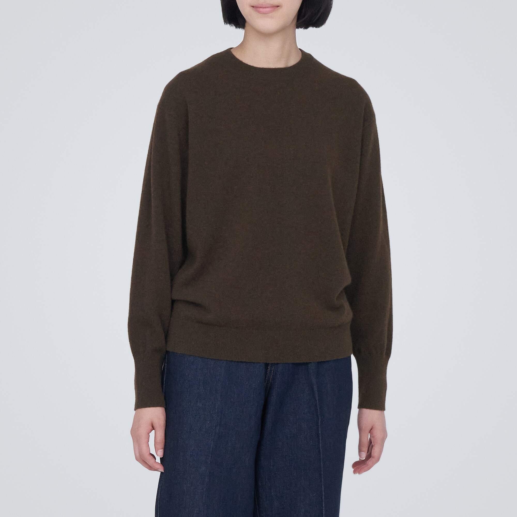 自然のまんまの色　ヤク　クルーネックセーター（数量限定）