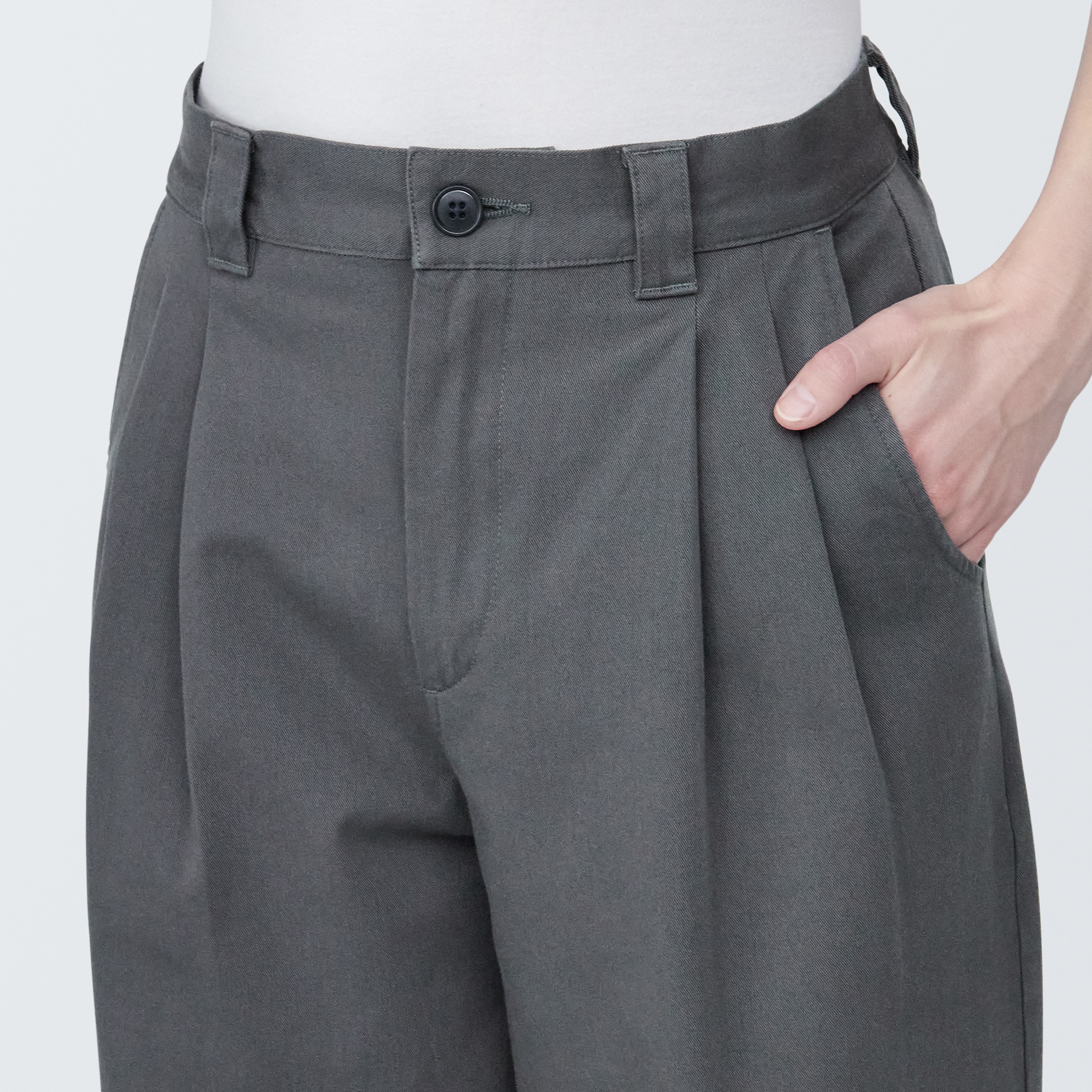 婦人　縦横ストレッチチノタックワイドパンツ　股下長め