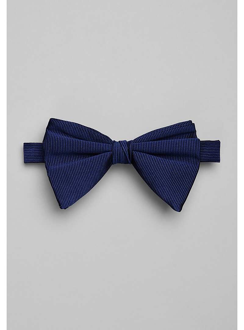 Joseph A. Bank Pre-Tied Teardrop Bow Tie#8XH5