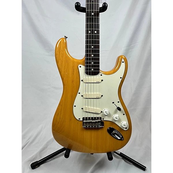 Used 2010s Fender 1970s American Vintage Stratocaster Natural Solid Body Electric Guitar