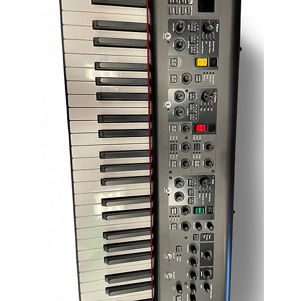 Yamaha Used Yamaha CP73 Keyboard Workstation.gc