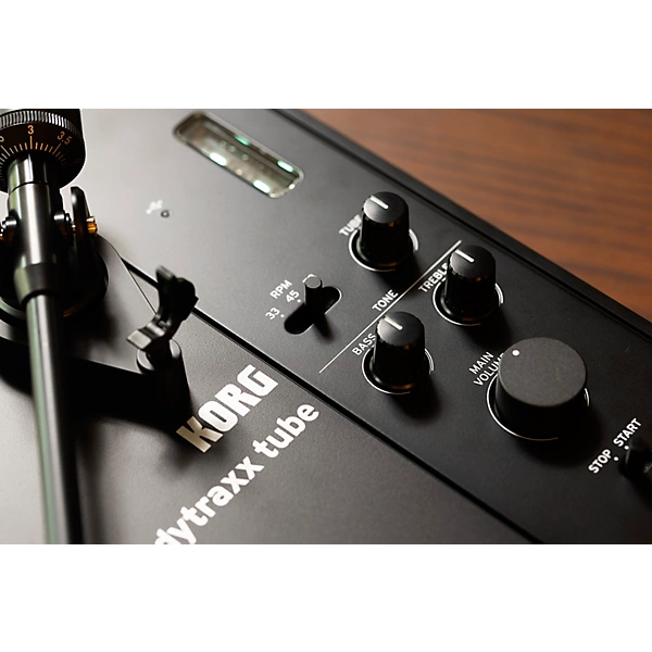 handytraxx tube Portable Record Player with NuTube Black Silver