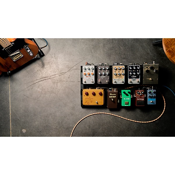 UAFX OX Stomp Dynamic Speaker Emulator Effects Pedal Silver