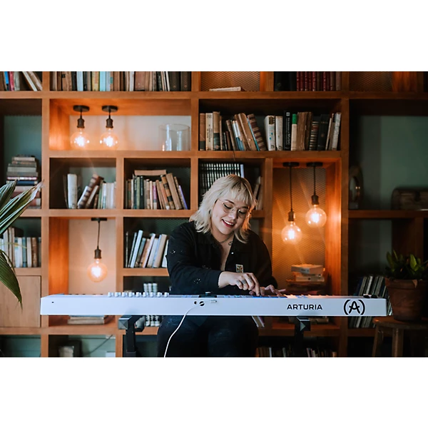 Arturia KeyLab Essential 88 mk3 Controller Level 1 Black M10280004001000.gc