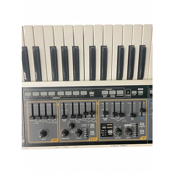 Roland Used Roland Gaia SH01 37 Key Synthesizer