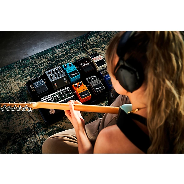 IR 2 Amp Cabinet Effects Pedal Dark Grey