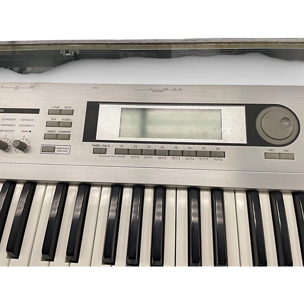 KORG Used KORG Triton Le 76 Key Keyboard Workstation