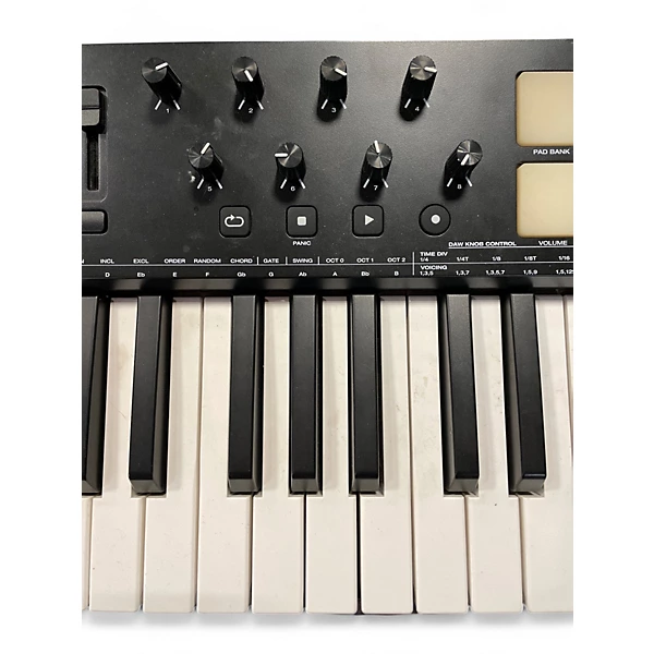 M Audio Used M Audio OXYGEN 25 MKV MIDI Controller.gc