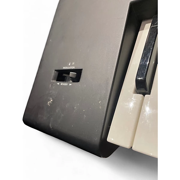 Roland Used Roland G 600 Arranger Keyboard.gc