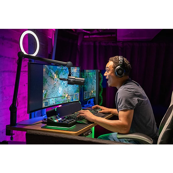 Mackie MCaster Studio Live Streaming Mixer Level 1 Black L97333004001000.gc