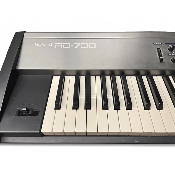 Roland Used Roland RD700 Keyboard Workstation