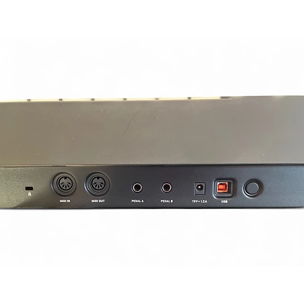 Native Instruments Used Native Instruments Komplete Kontrol S88 MK2 MIDI Controller