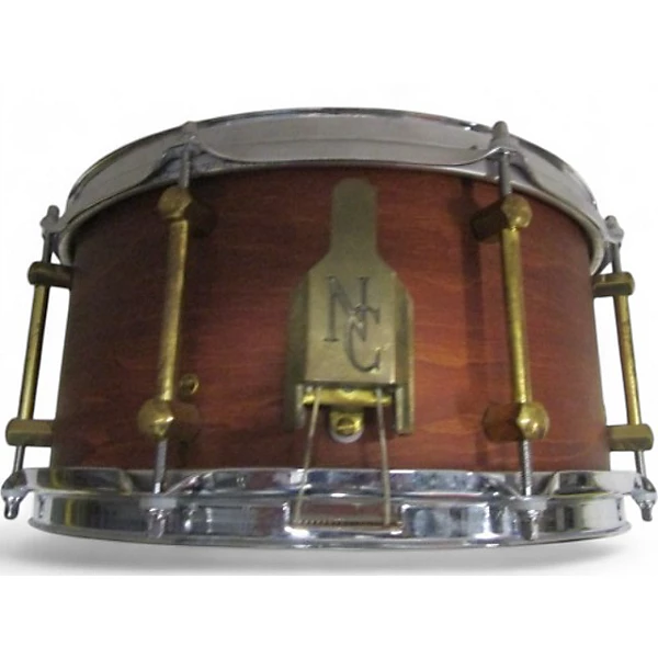 Noble Cooley 7X13 WALNUT SNARE Drum.gc
