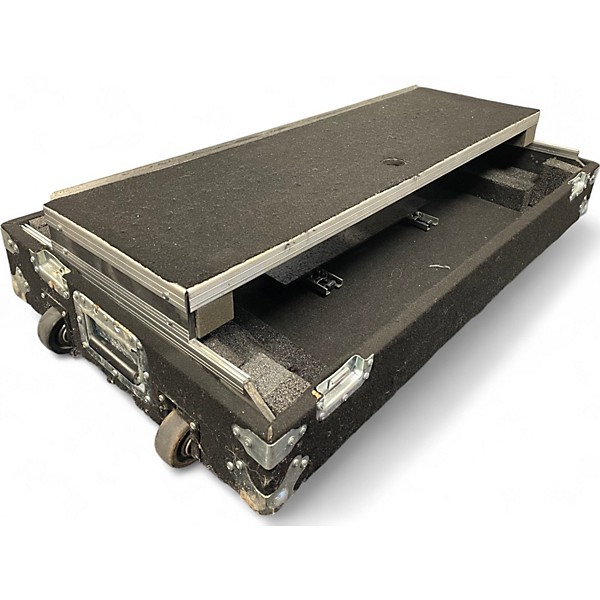 Grundorf Used Grundorf CARPETED ROAD CASE DJ Case.gc