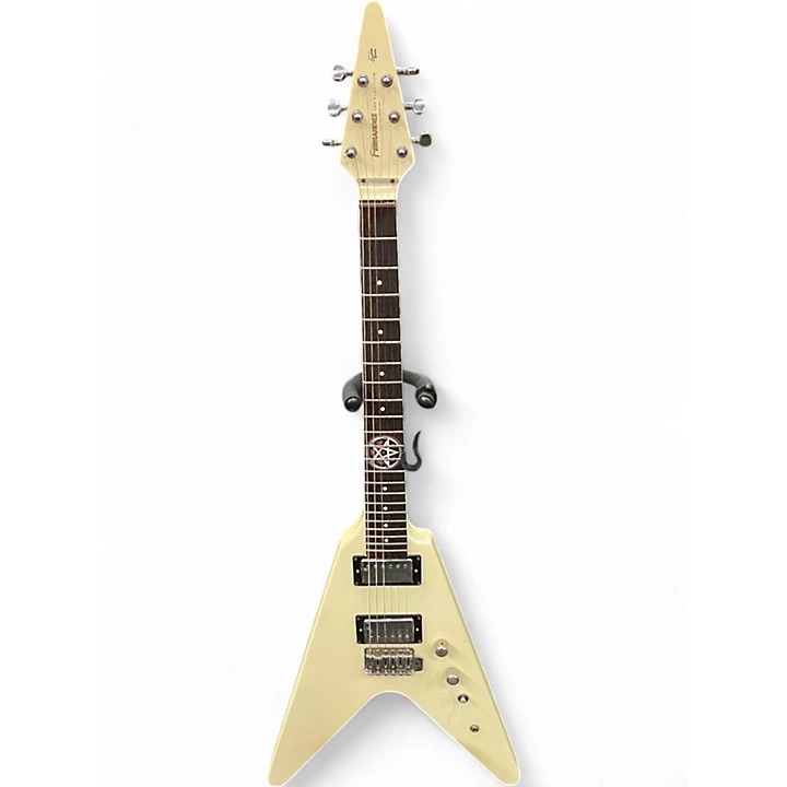 Fernandes Used Fernandes V STYLE White Solid Body Electric Guitar.gc