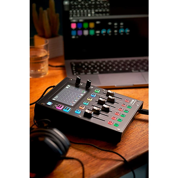 BOSS Gigcaster 5 Streaming Mixer Level 1 M02742004000000.gc