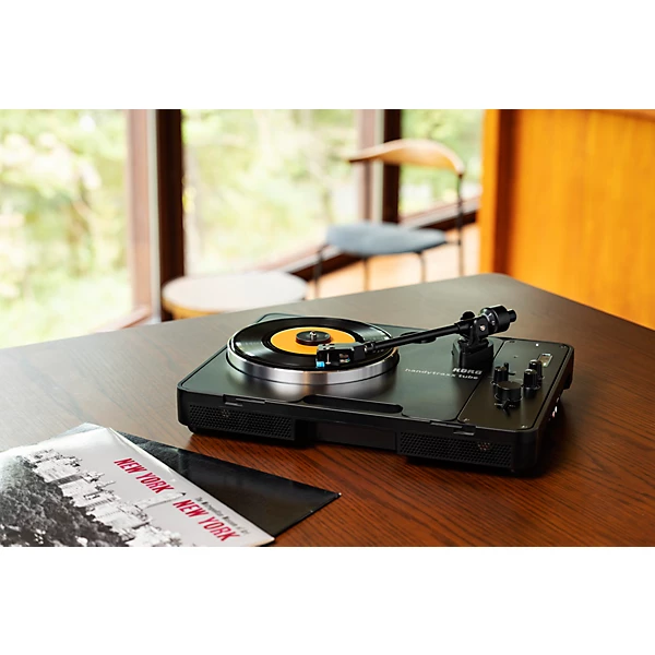 handytraxx tube Portable Record Player with NuTube Black Silver