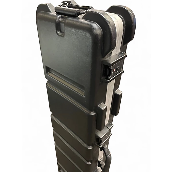 SKB Used SKB ROAD CASES Mixer Case.gc