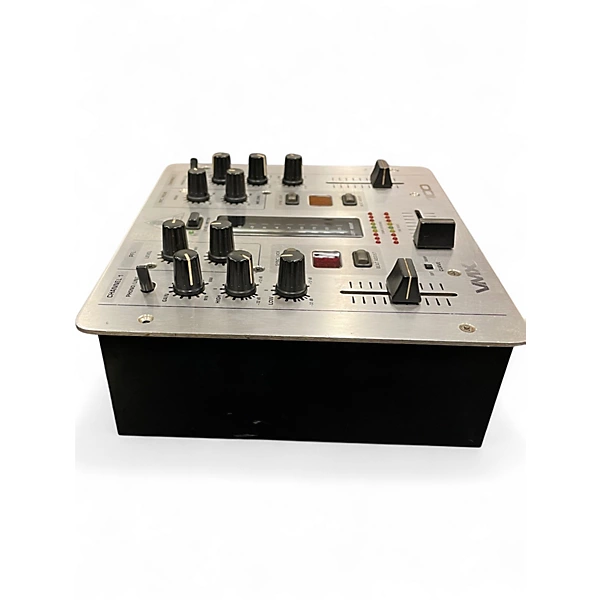Behringer Used Behringer VMX100 DJ Mixer.gc
