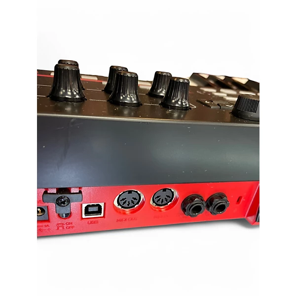 Akai Professional Used Akai Professional MPK225 25 Key MIDI Controller