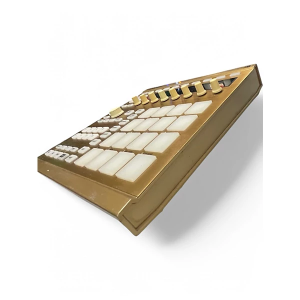 Native Instruments Used Native Instruments Maschine MKII Gold MIDI Controller.gc