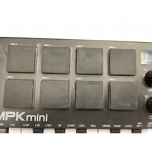 Akai Used Akai Akai Professional MPK Mini MIDI Controller MIDI Controller.gc