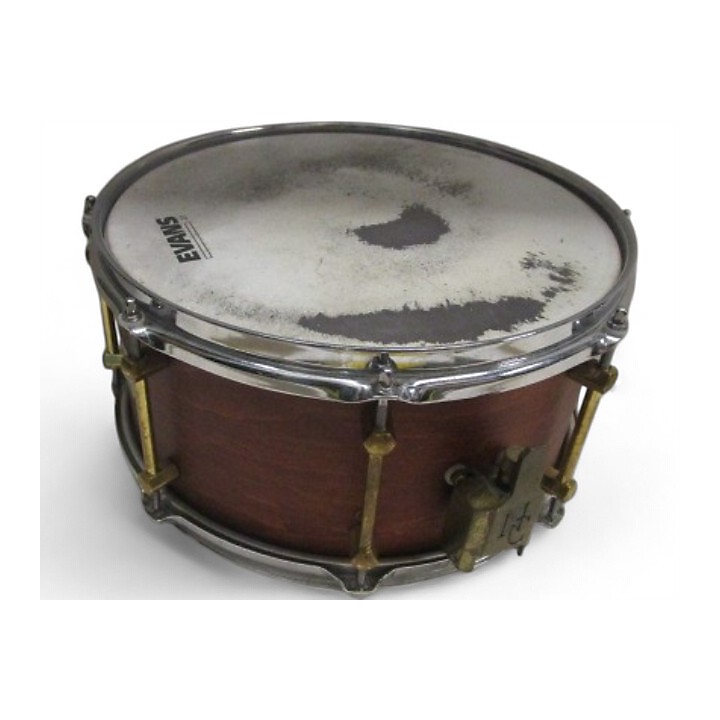 Noble Cooley 7X13 WALNUT SNARE Drum.gc