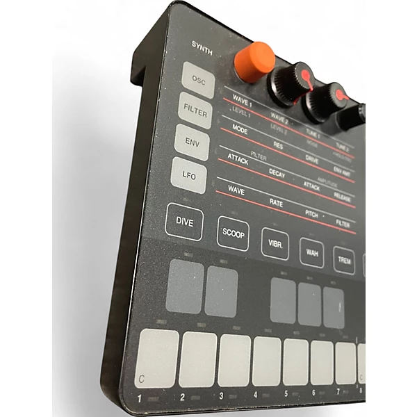 IK Multimedia Used IK Multimedia UNO SYNTH Synthesizer