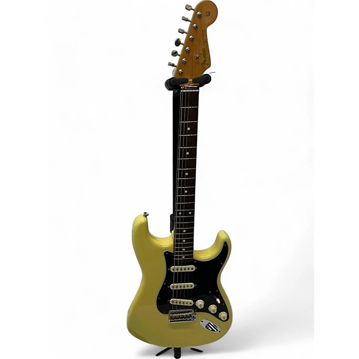 Fender Special Edition 60s Stratocaster Solid Body Electric Guitar.gc