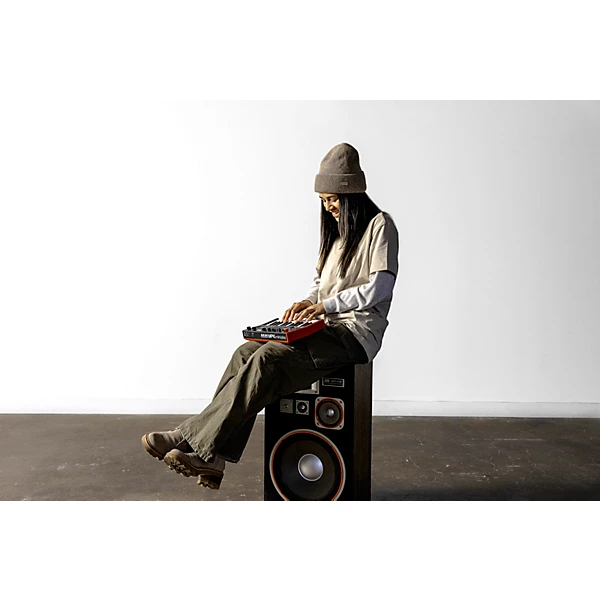 MPK Mini Play mk3 Mini Controller Keyboard with Built in Speaker