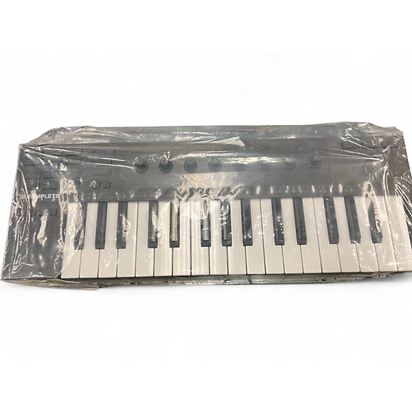 Native Instruments Used Native Instruments Komplete Kontrol M32 MIDI Controller