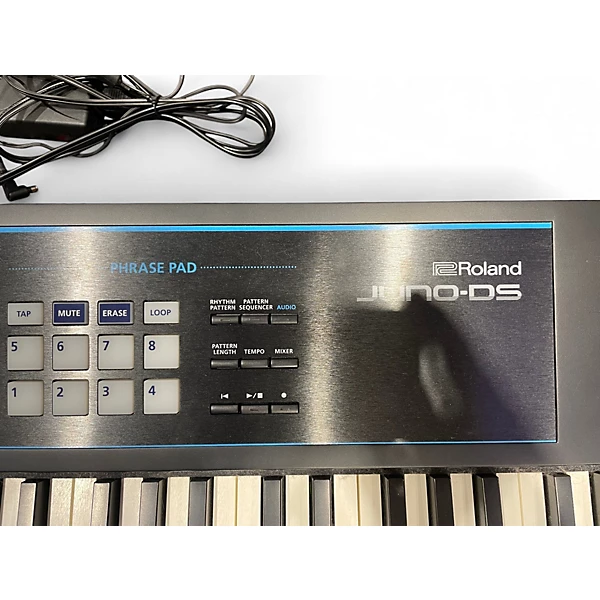 Roland Used Roland Juno DS88 Synthesizer Synthesizer.gc