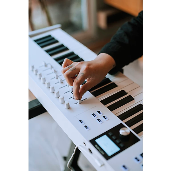 KeyLab Essential 88 mk3 White