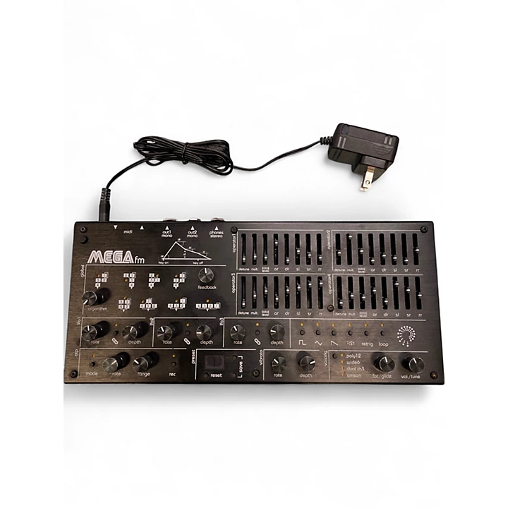 Twisted Electrons Used Twisted Electrons MEGA FM Synthesizer.gc