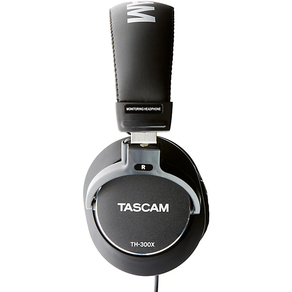 P 525 88 Key Digital Piano Package Black Beginner Package