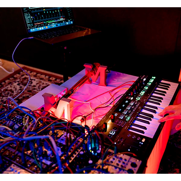 KeyStep Pro Chroma 37 Key Controller Sequencer