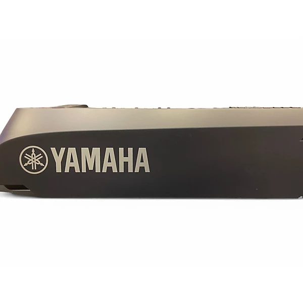 Yamaha Used Yamaha Portable Grand DGX670 Keyboard Workstation.gc