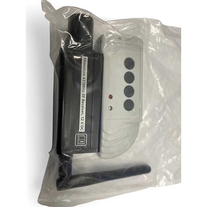 Hazebase Used Hazebase HBO702 Radio Remote Intelligent Lighting.gc