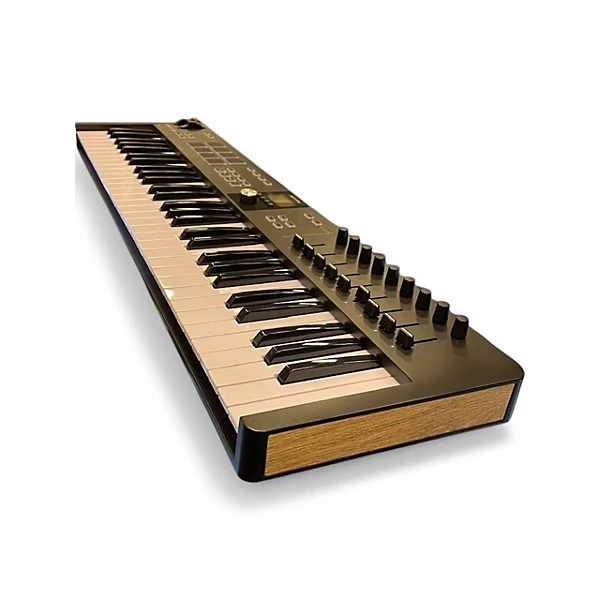 Arturia Used Arturia Keylab Essential 61 MIDI Controller