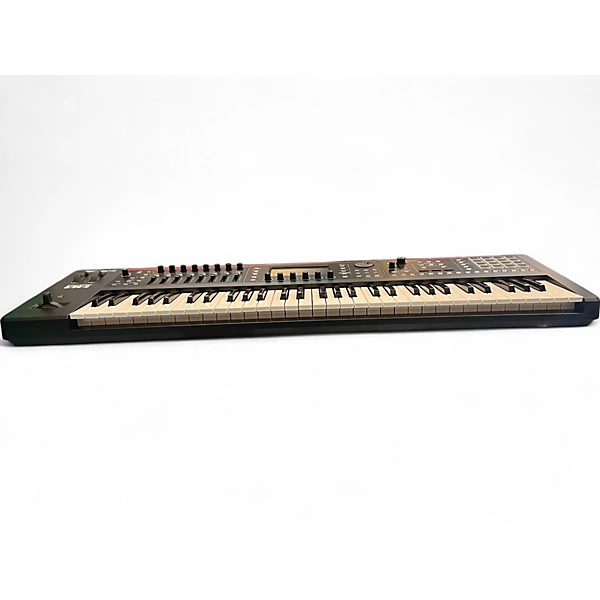 Roland Used Roland Fantom 06 Keyboard Workstation