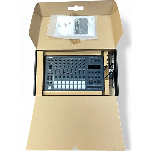 Roland Used Roland MC 707 Groovebox Production Controller