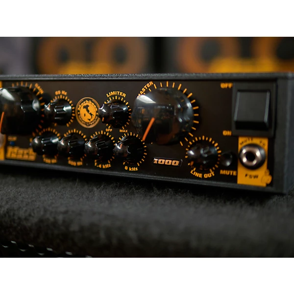 Markbass Little AG 1000 58R 1000W Bass Amplifier Head Level 1 M16343004000000.gc