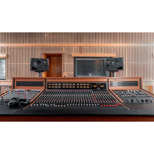 ADAM Audio A8H 8 Three Way Powered Studio Monitor Each Level 1 Left L94676004000001.gc