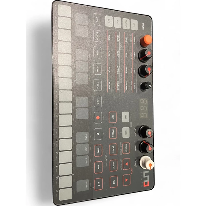 IK Multimedia Used IK Multimedia UNO SYNTH Synthesizer