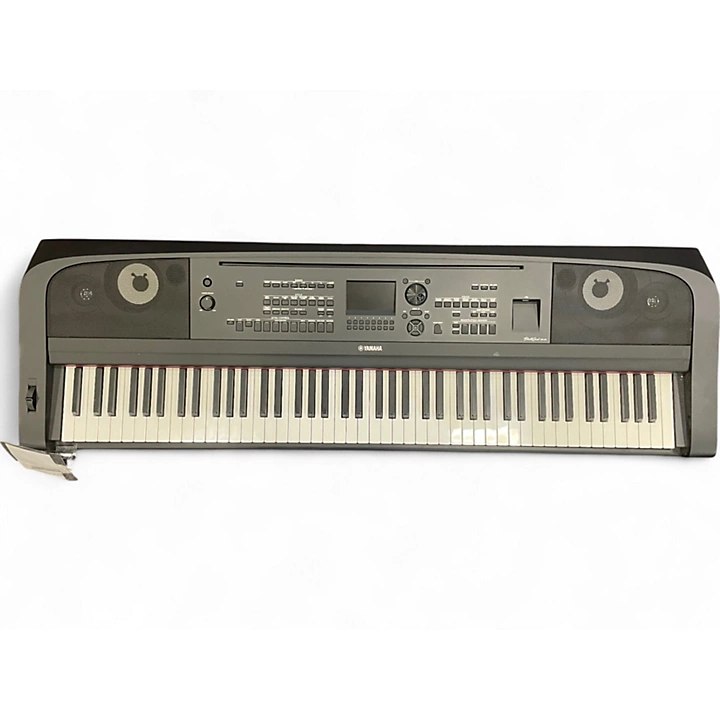Yamaha Used Yamaha DGX670 Arranger Keyboard