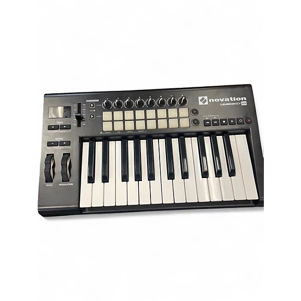 Novation Used Novation Launchkey 25 Key MIDI Controller