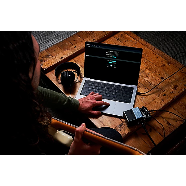 IR 2 Amp Cabinet Effects Pedal Dark Grey