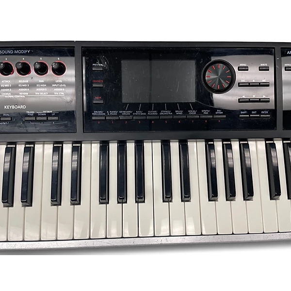 Roland Used Roland FA07 Keyboard Workstation