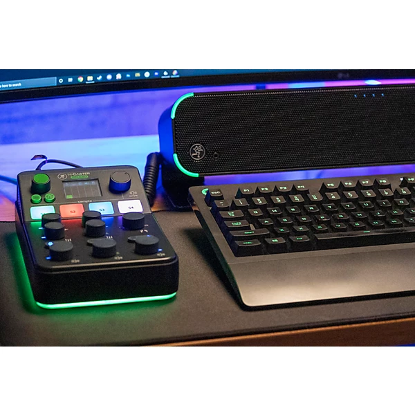 Mackie MCaster Studio Live Streaming Mixer Level 1 Black L97333004001000.gc