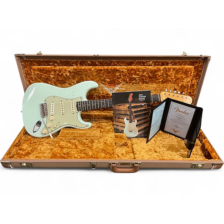 Used 2021 Fender Limited Edition 60's Journeyman Stratocaster Surf Green Solid Body Electric Guitar